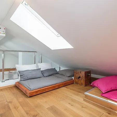 Megan Penthouse Laim Apartment Munich