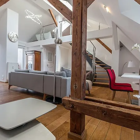 Megan Penthouse Laim Apartment Munich